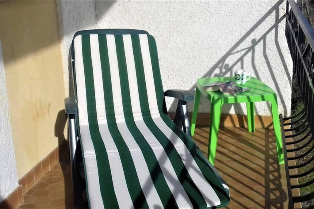 Spacieux Appartement Proche Centre Et Piscine Condom Ngoại thất bức ảnh