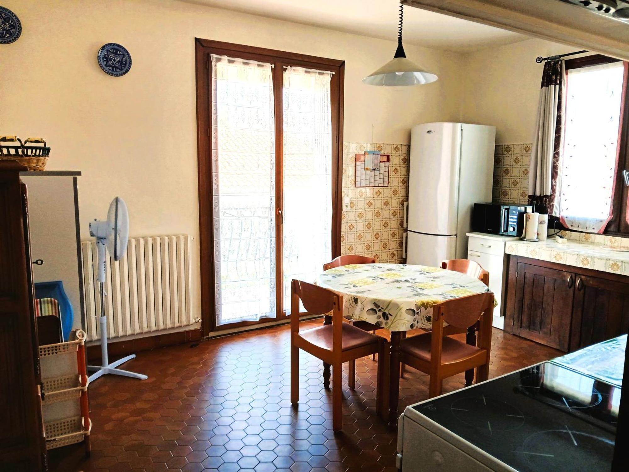 Spacieux Appartement Proche Centre Et Piscine Condom Ngoại thất bức ảnh