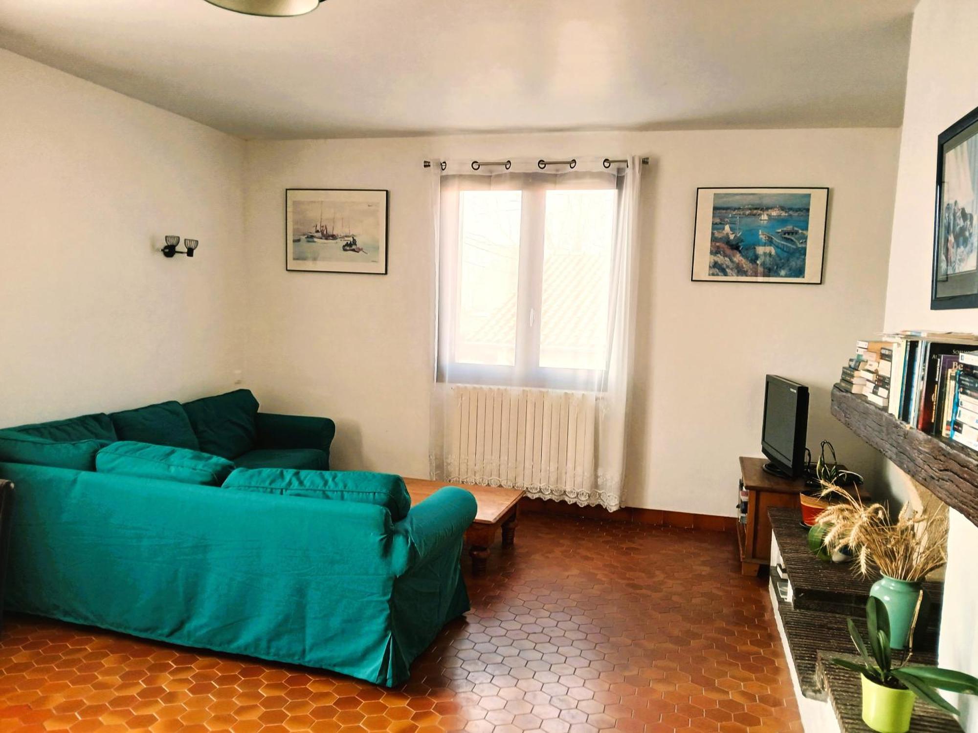 Spacieux Appartement Proche Centre Et Piscine Condom Ngoại thất bức ảnh